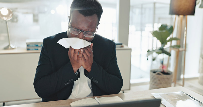 Your Guide to Surviving Allergy Season: Tips from Dr. David Jakubowicz